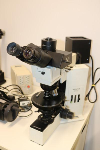Microscópio Olympus BX-40
